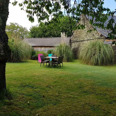 Bed and Breakfast Les Locations Du Puits Rochefort-en-Terre Esterno foto