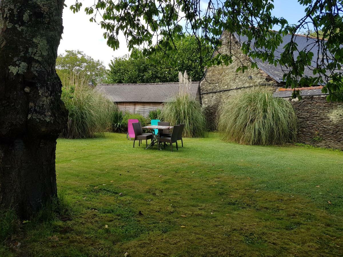 Bed and Breakfast Les Locations Du Puits Rochefort-en-Terre Esterno foto